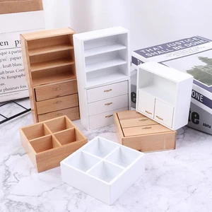 112 миниатюрная мебель для кукольного домика, шкаф для гостиной с 4 секциями, доступны белые и деревянные цвета