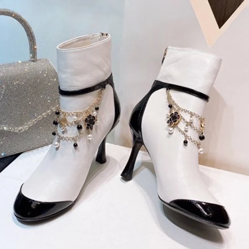 

Ботинки женские на высоком каблуке, элегантные модные брендовые дизайнерские кожаные туфли с круглым носком, с цепочкой и жемчугом, роскошн...