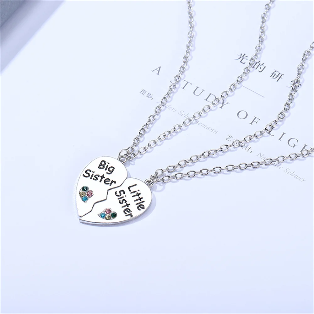 

2Pcs Elegant Big Sister Little Sister Pendant Necklace Women Hollow Heart Puzzle Sis Friend Pendant Family Jewelry Gifts