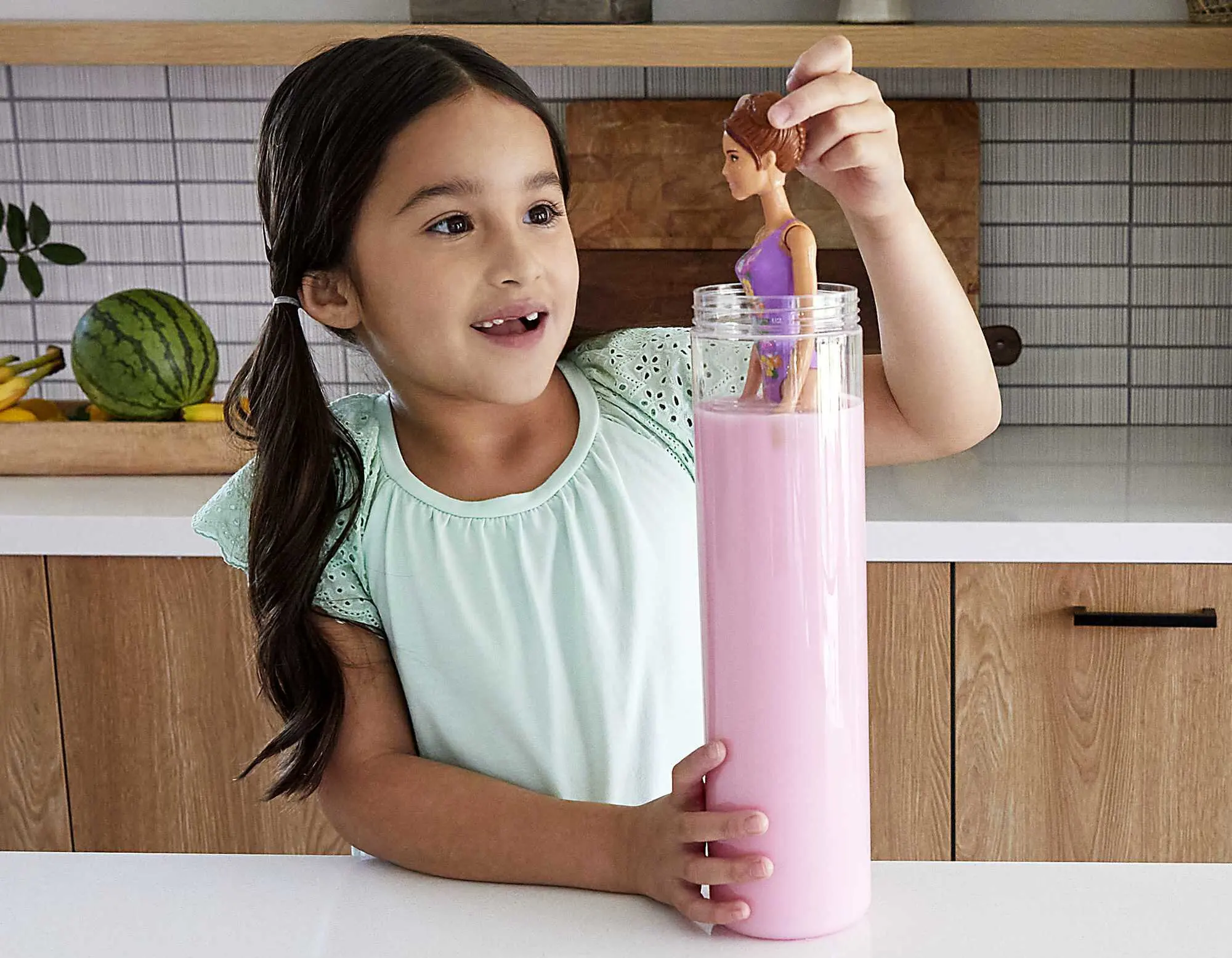 Новинка 2021 Оригинальная кукла Барби mattel меняющая цвет с 7 сюрпризами песок и