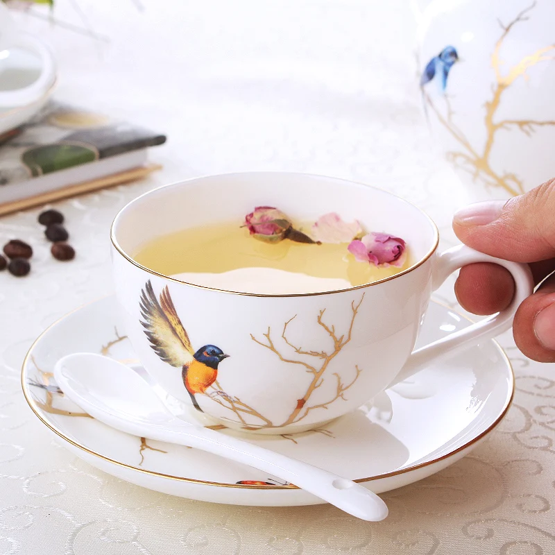 Женский набор ложек с блюдцем Европейская белая керамическая чашка для чая кофе