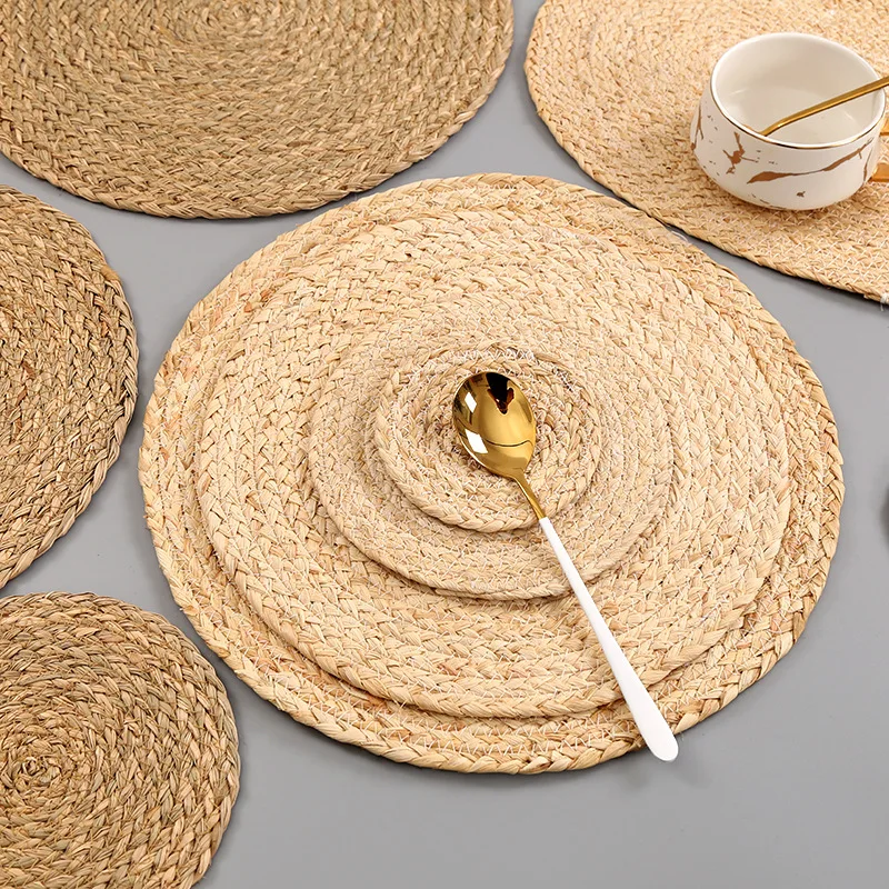 

Corn Hull Cutlery Insulation Pad Handmade Weave Non-slip Placemat Round Table Dinner Pad For Home Decor