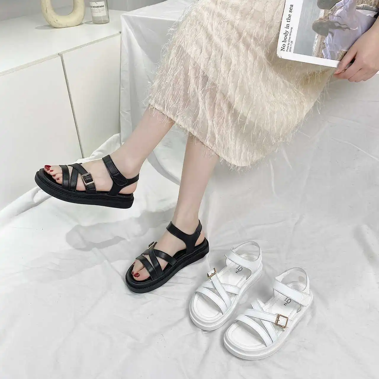 

Sandals women 2021 spring and summer new muffin flat bottom fashion casual one line buckle fairy style Roman beach shoes