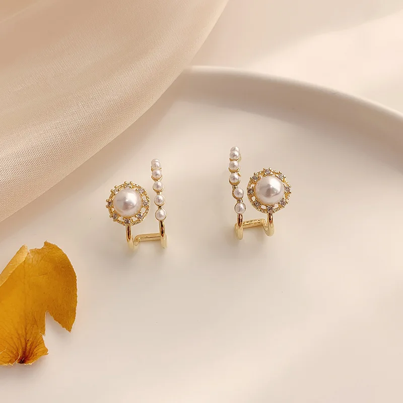 

Zeojrlly Geometric Pearl Women Trendy Stud Earrings Korean New Fashion Pearl Earbone Simple Fashion Earrings Female Jewelry