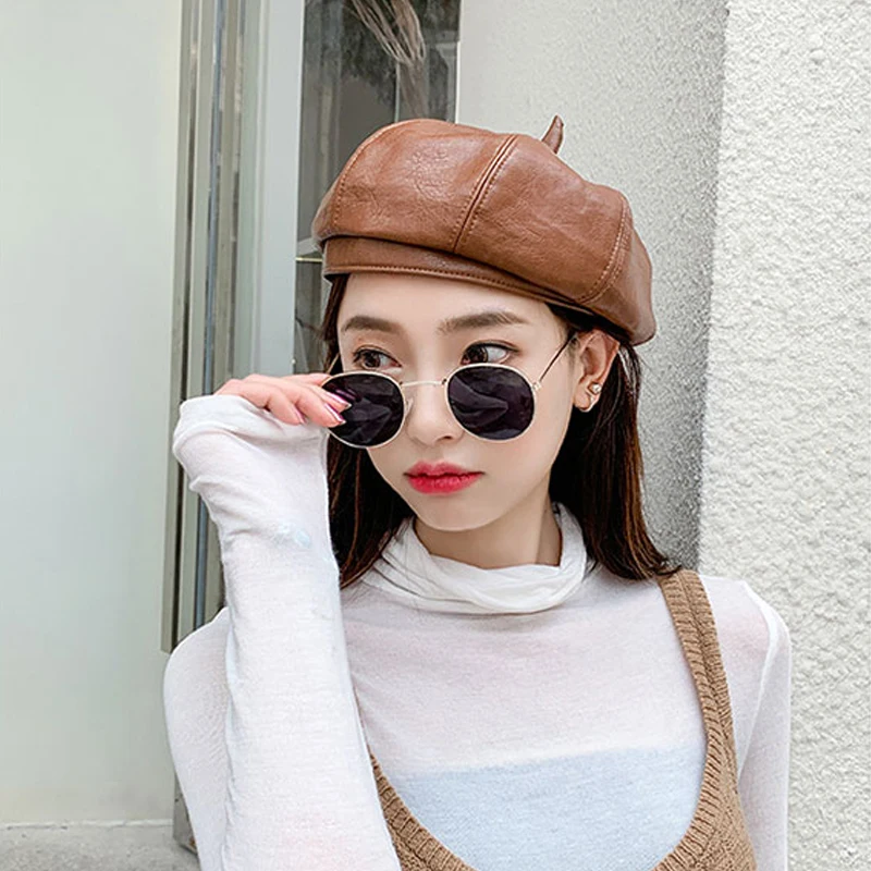 Берет Foux осенне-зимний женский из искусственной кожи Однотонный черный