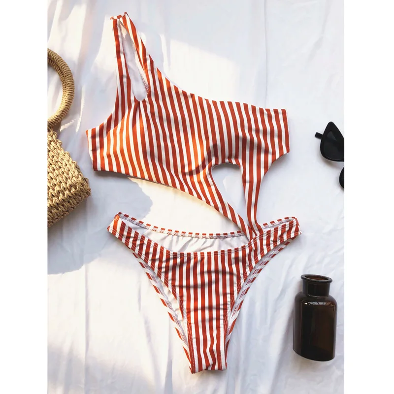 Купальник женский цельный полосатый на одно плечо | Спорт и развлечения