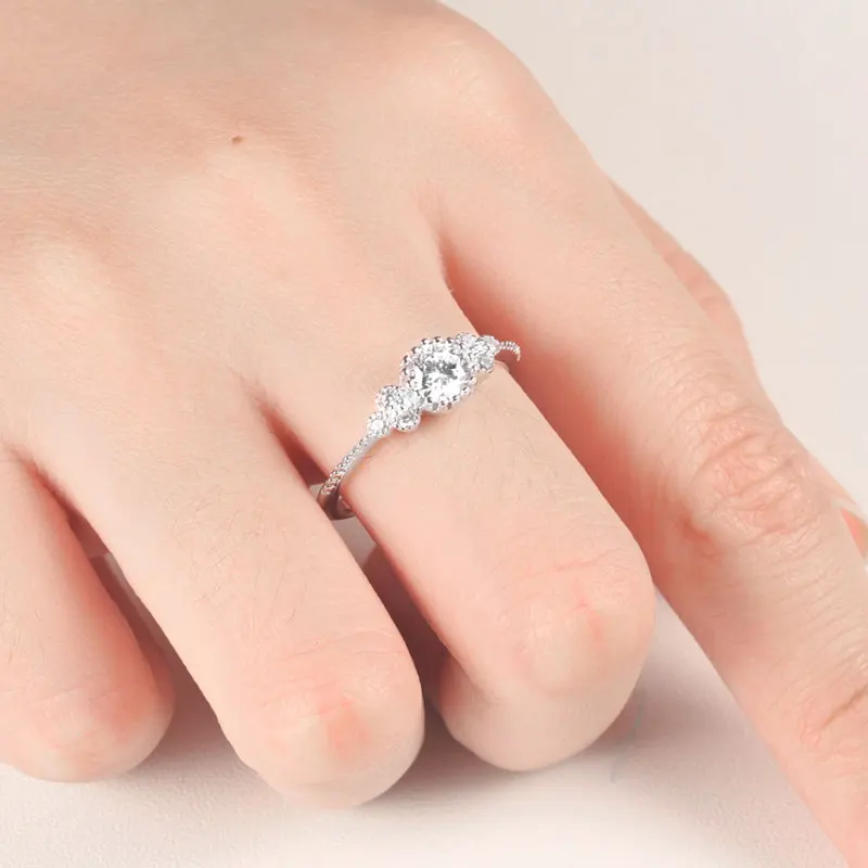 

COLORFISH 0.5 Carat Round Cut Cubic Zirconia Engagement Rings 925 Sterling Silver Anniversary Gift