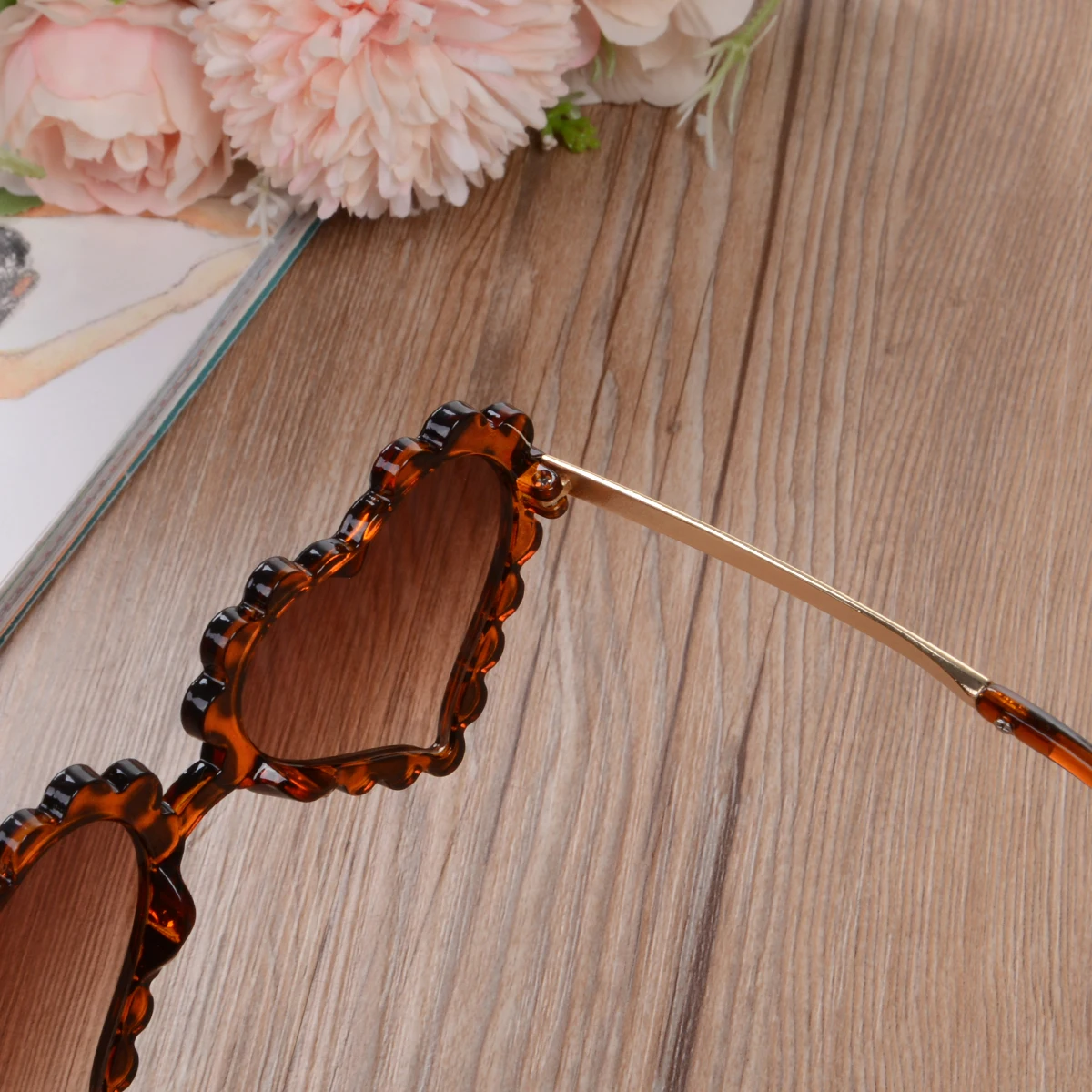 

Toddler Boy Girl Sunglasses Love Pattern Sunglasses Sun Glasses Kid Eyeglasses Beach Eyewear 6 Colors