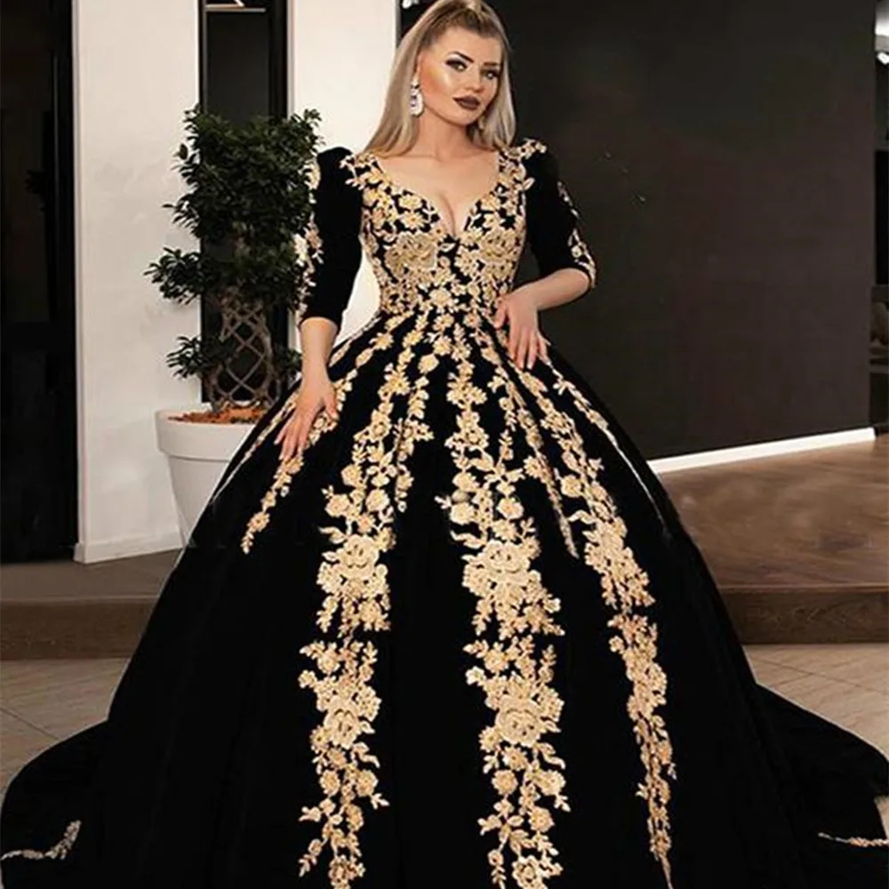 

Black Velvet Formal Evening Dresses Plus Size 2021 V-neck Half Sleeve Sparkly Gold Lace Applique Kaftan Caftan Arabic Prom Gowns