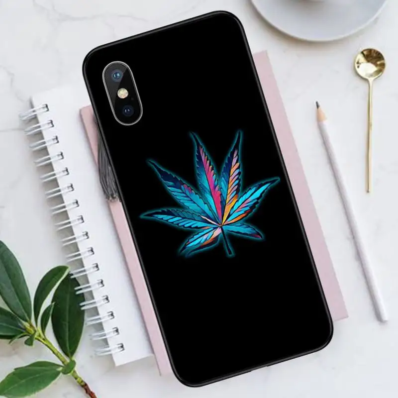 

Weed plant leaves Cannabis leaf Phone Case for iPhone 11 12 mini pro XS MAX 8 7 6 6S Plus X 5S SE 2020 XR Luxury brand funda