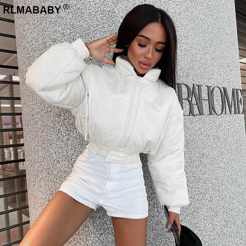 

Женская укороченная куртка на молнии, с воротником-стойкой и пуговицами