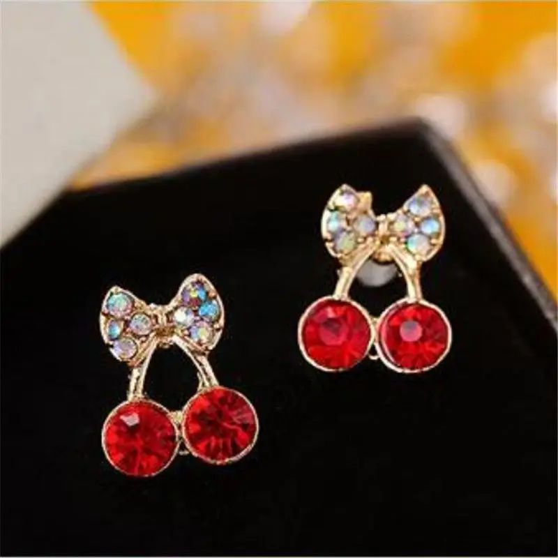 1 пара милые красные серьги Вишенки стразы гвоздики с листьями из бисера для