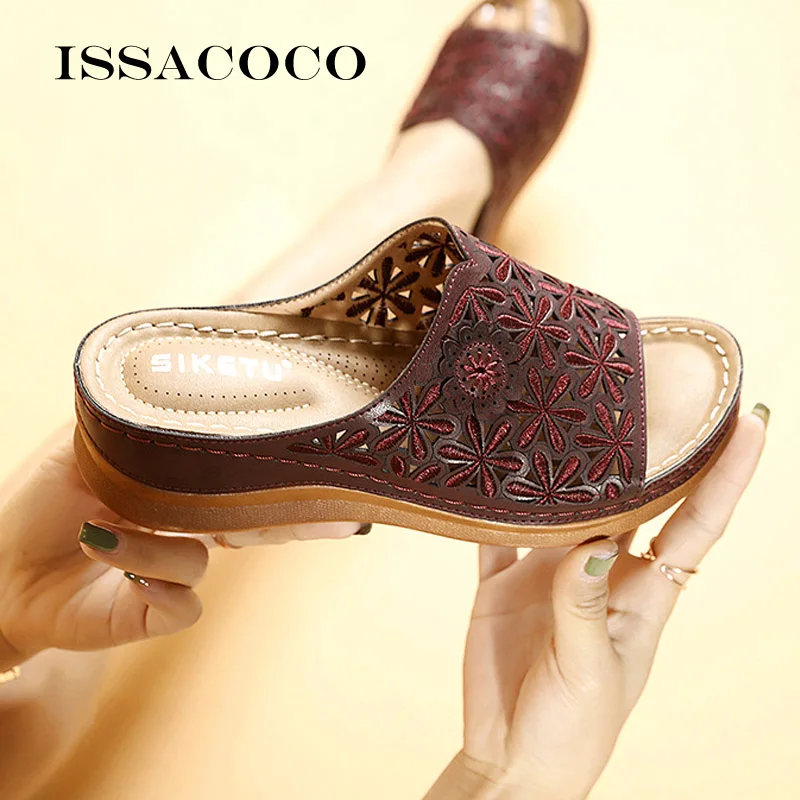 

Summer Slides Woman's Pumps Mules Clogs Designer Rubber Slipper Wedge Sandals Female Casual Beach Luxury Ladies Spring Shoes