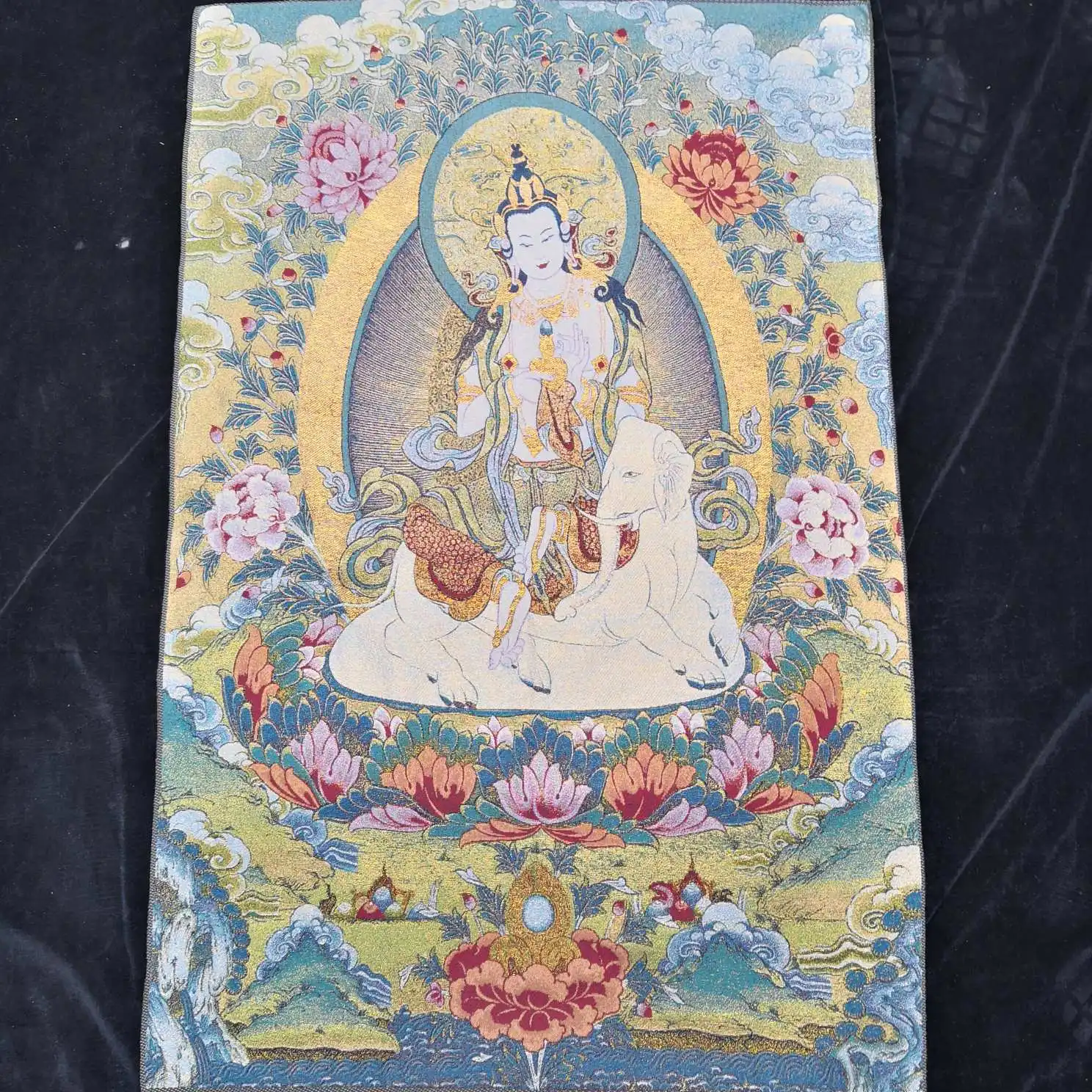 

Tibetan Zangzhuan Buddhism Guanyin Thangka Painting Silk Embroidery