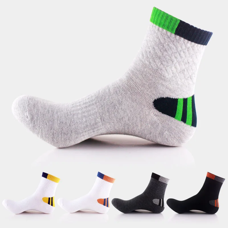 

Autumn and Winter New Cotton Men's Socks Sports Basketball Socks Outdoor Climbing Socks Mid-Calf Length Men's Socks Wholesale