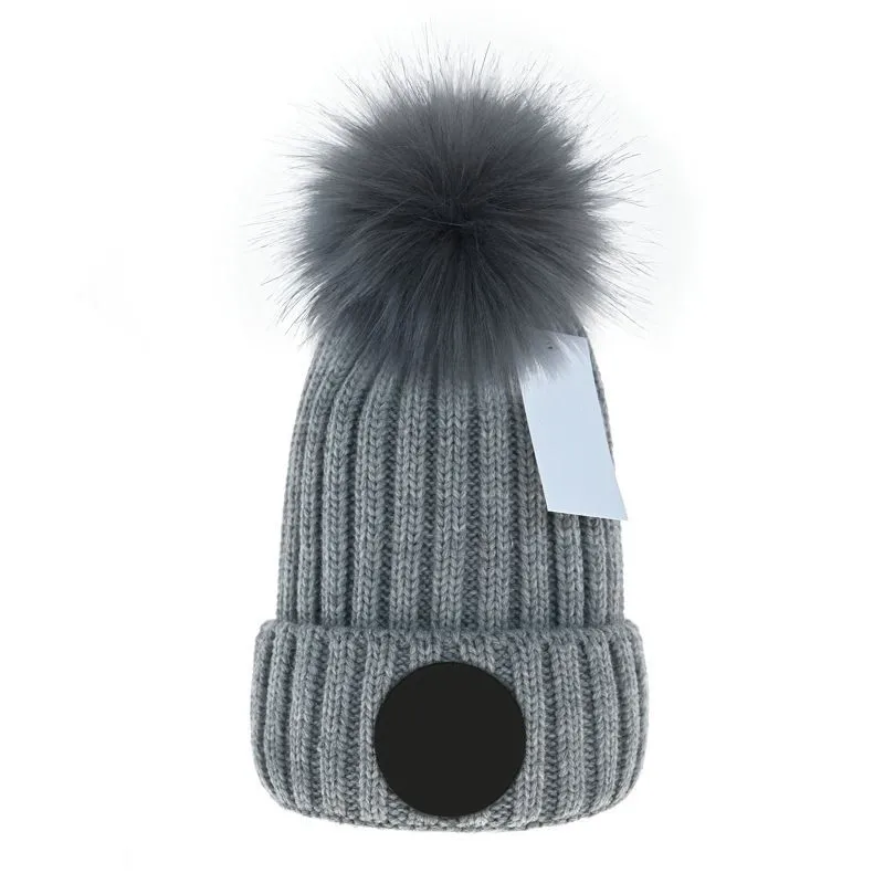 

F2022 Designers Winter Men Beanie Bonnet Women Casual Knitting Hip Hop Gorros Pom-pom Skull Caps Hair Ball Outdoor Beanies