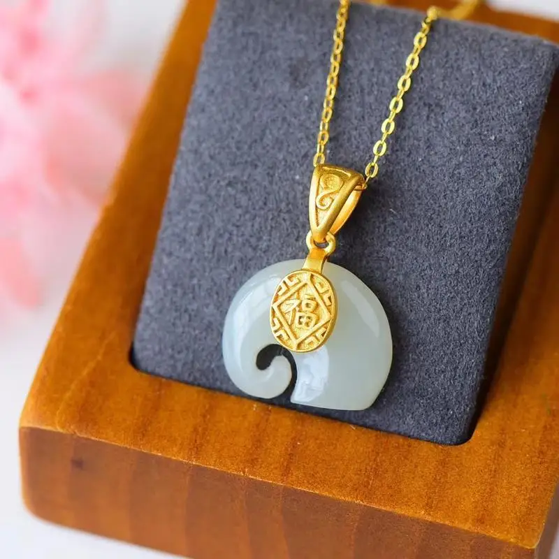 

Natural Hetian Jade Fu Character Small Elephant S925 Sterling Silver Pendant Ancient Gold Craft Vintage Gilding Craft Silver