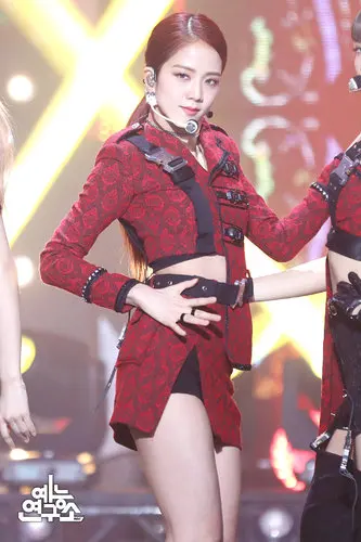 Kpop черная розовая Дженни Лиза Роза сценическое шоу сексуальное платье женская юбка шорты и модная футболка Топы пальто Женский комплект из двух предметов - Цвет: jisoo coat and skirt