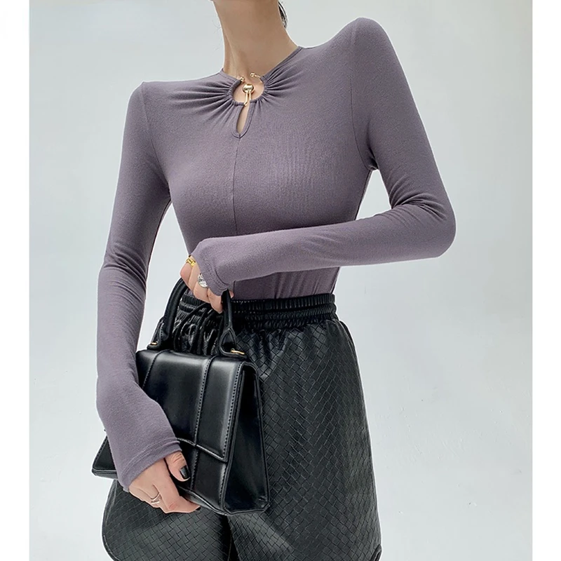 

Autumn Female Stylish Metal Buckle T Shirts Casual Skinny Bodycone Tees Women Cotton Long Sleeve Knitted T Shirt Pull