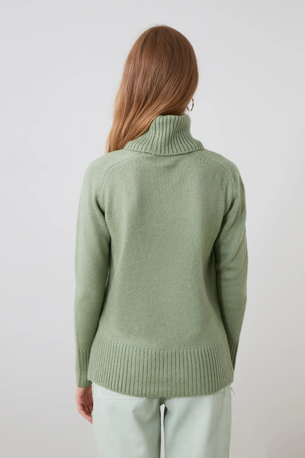 

Trendyol Turtleneck Knitwear Sweater TWOAW21KZ1343