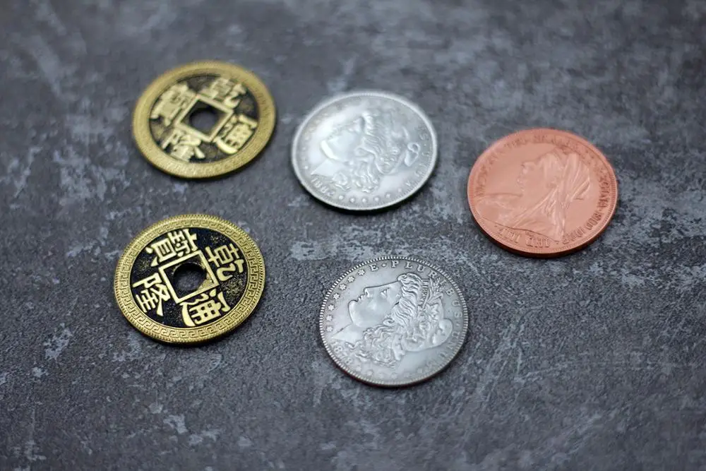 Медная Серебряная латунная транспозиция магии крупным планом/ТВ