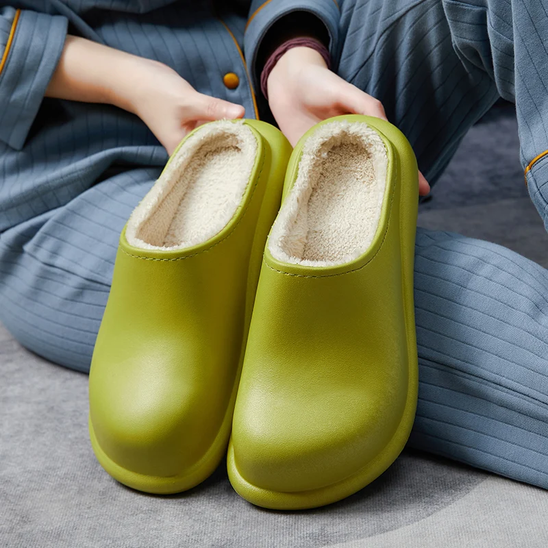 

Зимние женские тапочки на толстом каблуке и платформе, теплые водонепроницаемые мужские и парные Нескользящие плюшевые домашние и уличные ...