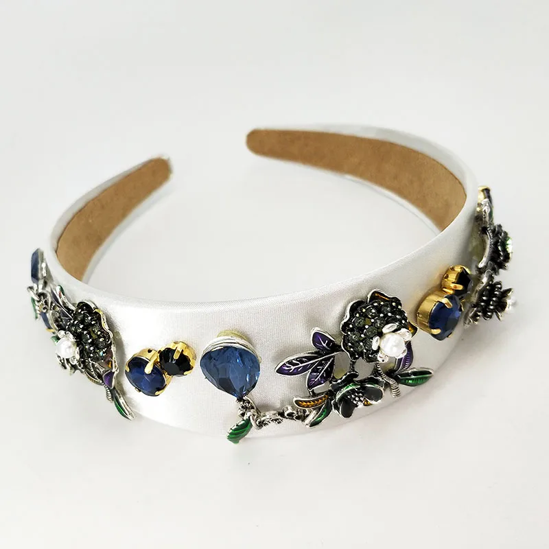 Женская металлическая обруч для волос украшенная белой тканью свадебные