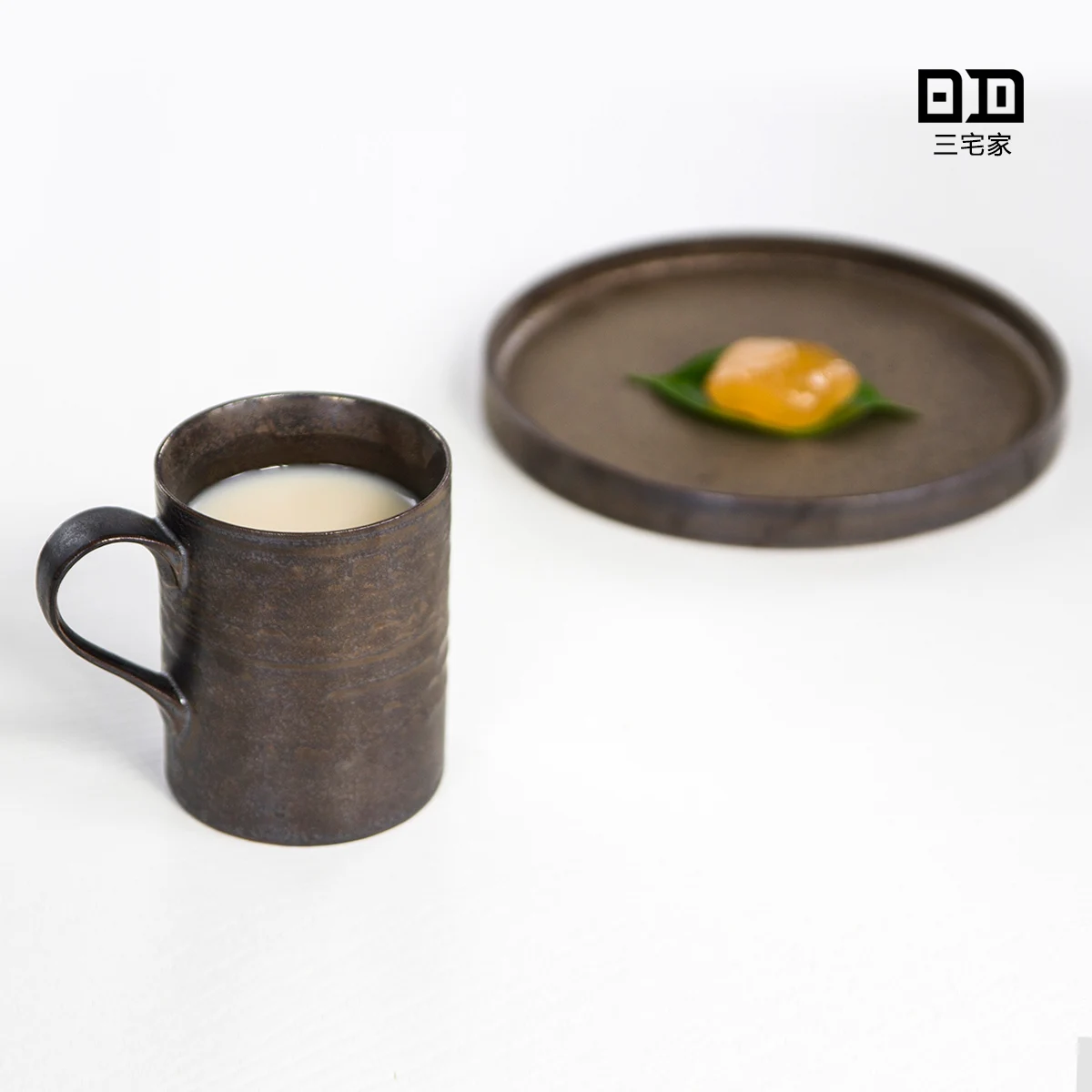Простая японская керамическая чашка для кофе с металлической глазурью капучино