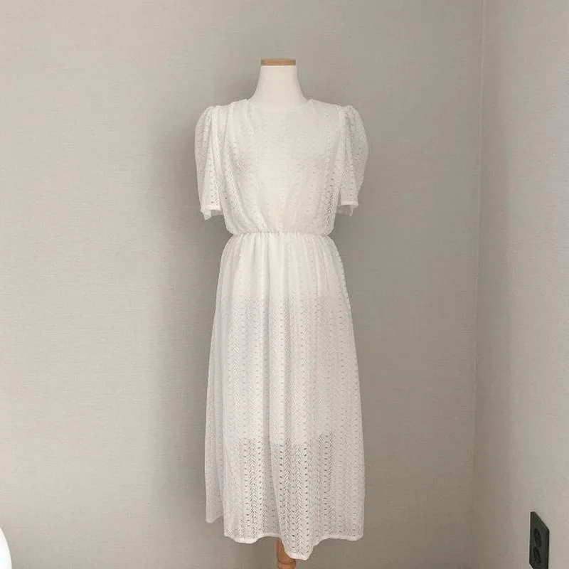 Женское кружевное платье с пышными рукавами летнее однотонное в стиле ретро