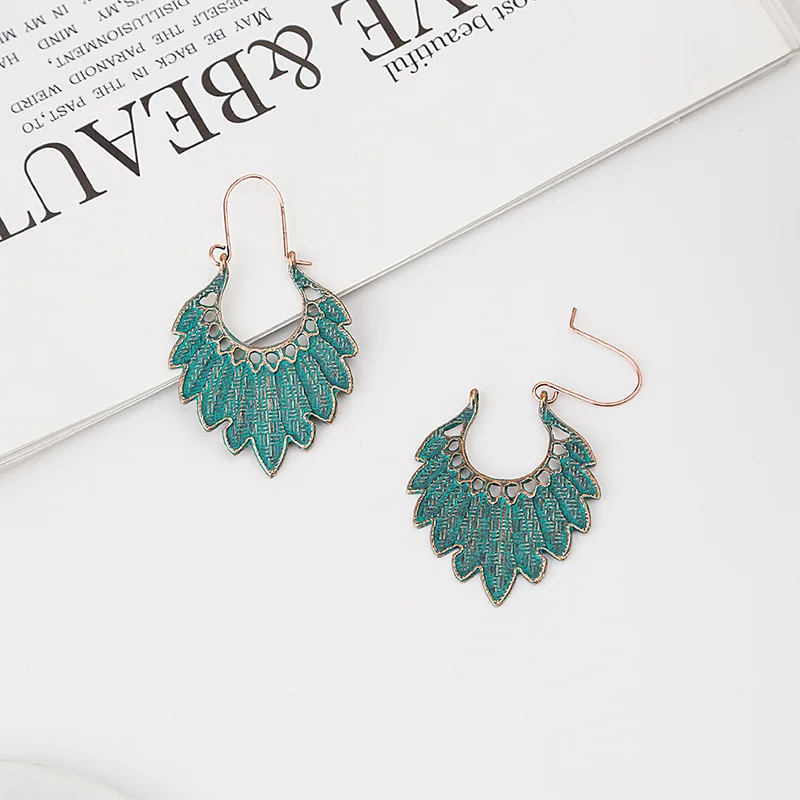 

Antique folk style bronze leaf earrings European and American retro alloy feather