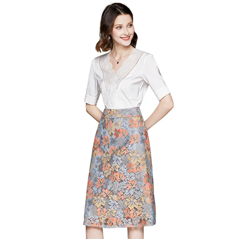 

Woman Tracksuit Summer 2 Piece Set V-Neck White Short Sleeve Pullover T-Shirt Top And Lace Print Midi Skirt Elegant Fashion Suit