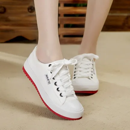 

2020 Women Flat canvas shoes Woman Casual Slip On Mom jogging Shoes Female Soft Breathable workout Morning Sneakers women