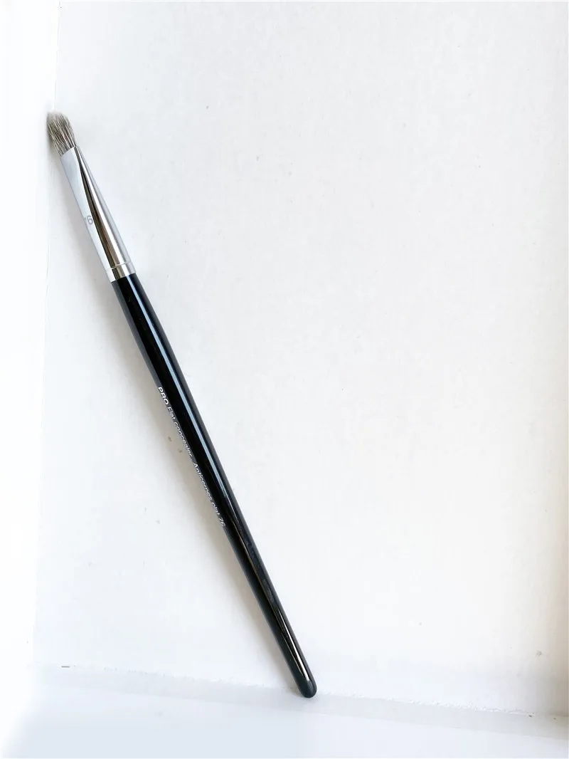 Профессиональная плоская кисть для консилера 76-профессиональная Точная