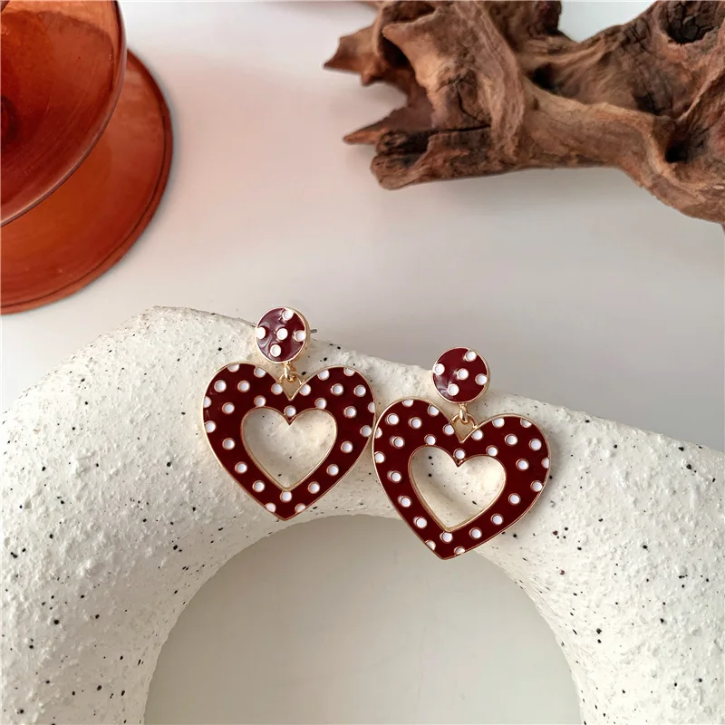 

Red White Heart Shaped Earring Retro Earrings Clip New Oil Drop Geometric Hollow-Out Earrings