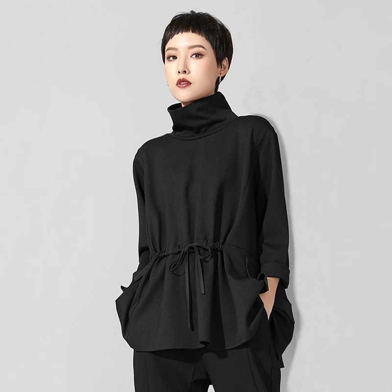 Женская водолазка на шнуровке черная свободная футболка большого размера с