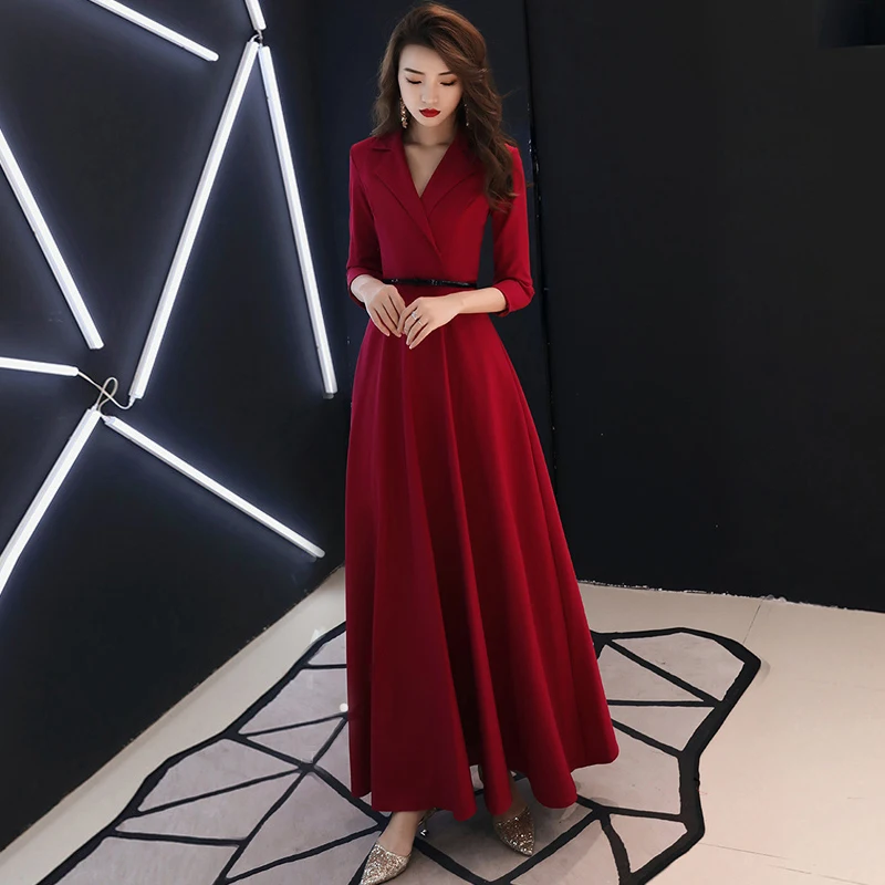 Однотонное женское свадебное платье бордового цвета с V-образным вырезом |