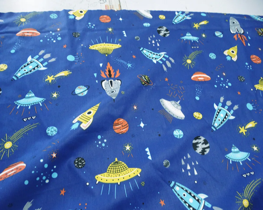 Хлопчатобумажная саржевая ткань с принтом космический мир Детская