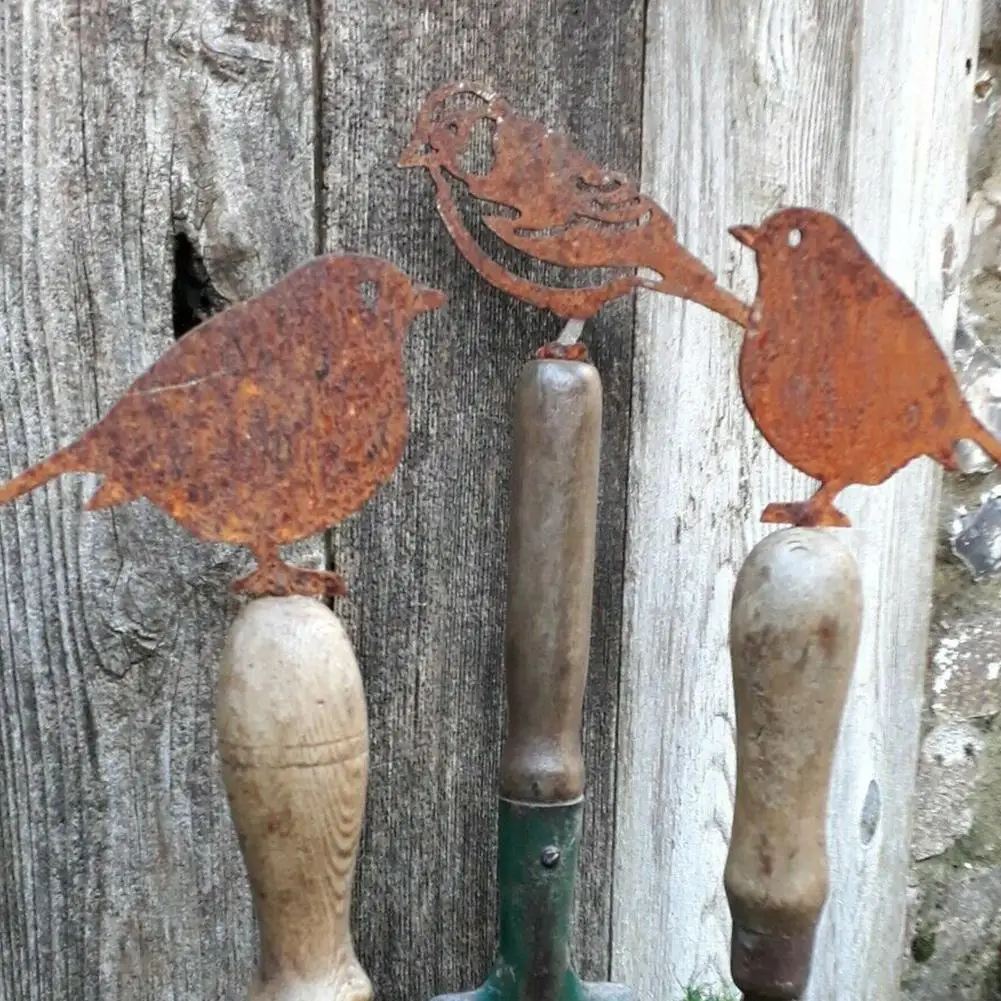 

Rusty Metal Bird Silhouettes Garden Fence Decor Sparrow Robin Garden Birds Outdoors Garden Decoration Ornament Statues 2021 New