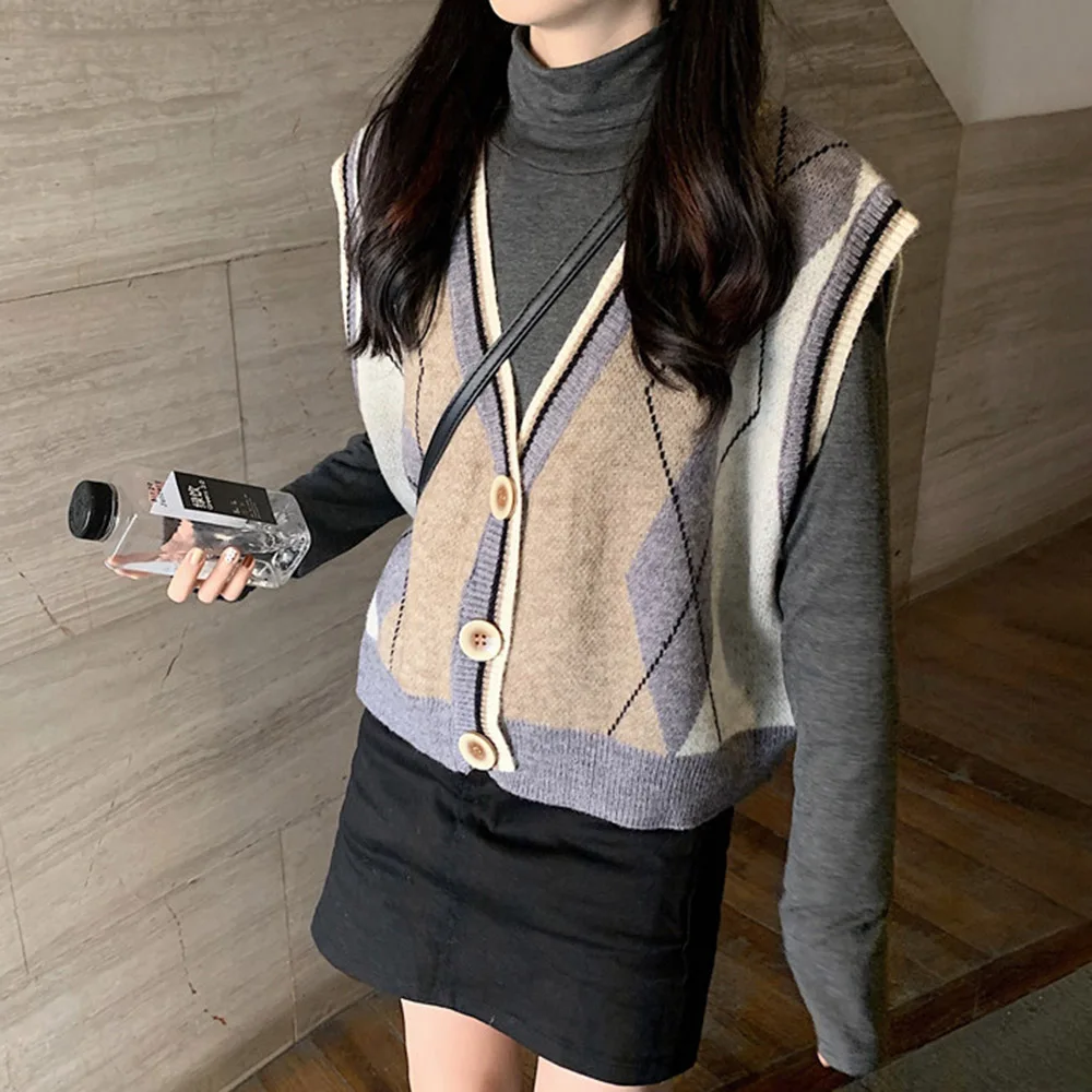 Женский короткий свободный свитер в клетку со стразами облегающий Теплый