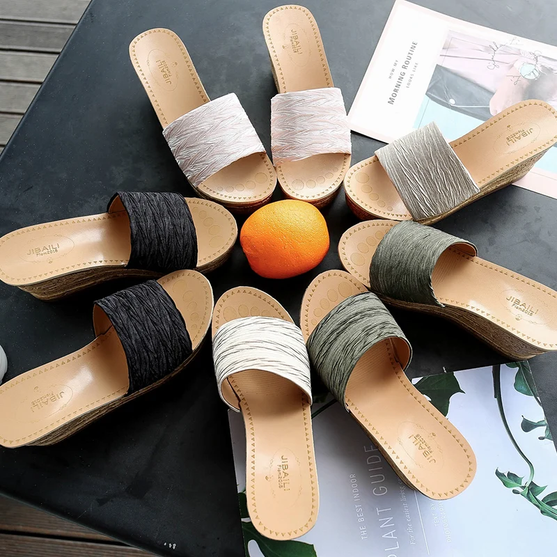 Шлепанцы на танкетке Женские летние сандалии с широко открытым носком толстой