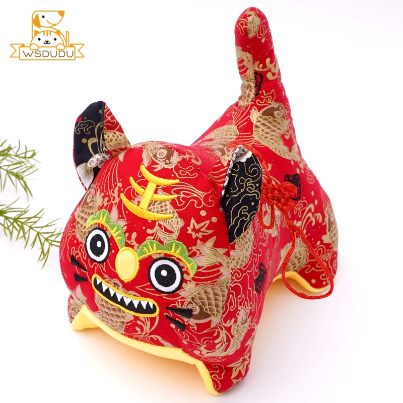 2022 Симпатичные куклы-тигры Красный новогодний талисман символ мультяшное