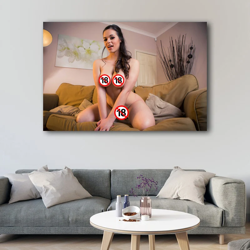 Взрослая модель горячее тело большая грудь девочка позу пикантная Женская фото