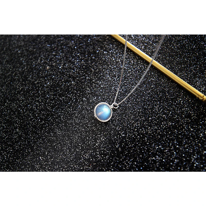 Женское ожерелье с подвеской из серебра 925 пробы натуральным лунным камнем |