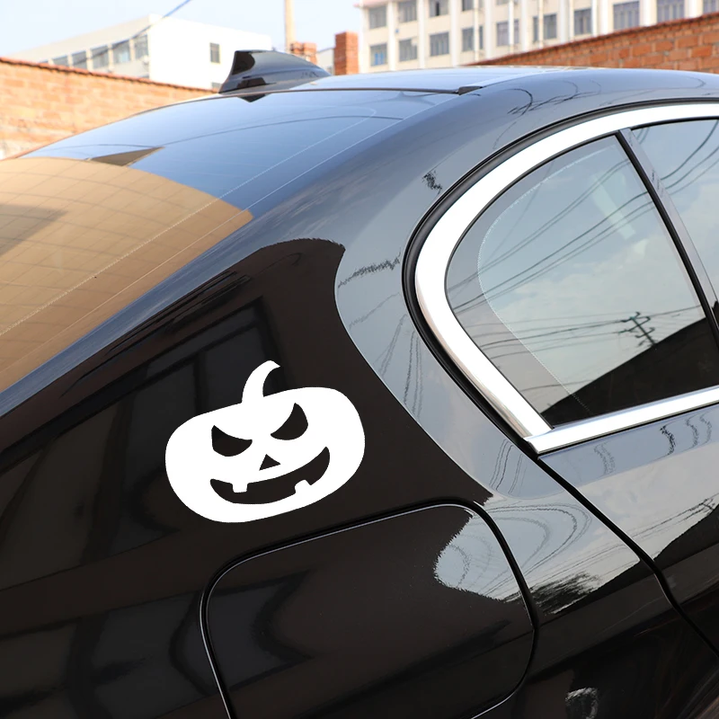 

YJZT 16.9X12.7CM Funny Face Design Rear Windshield Decoraiton Car Sticker Vinyl Decal C25-1050