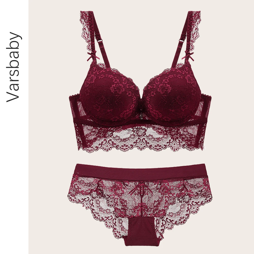 Комплект кружевного нижнего белья с чашками пуш ап и глубоким V образным