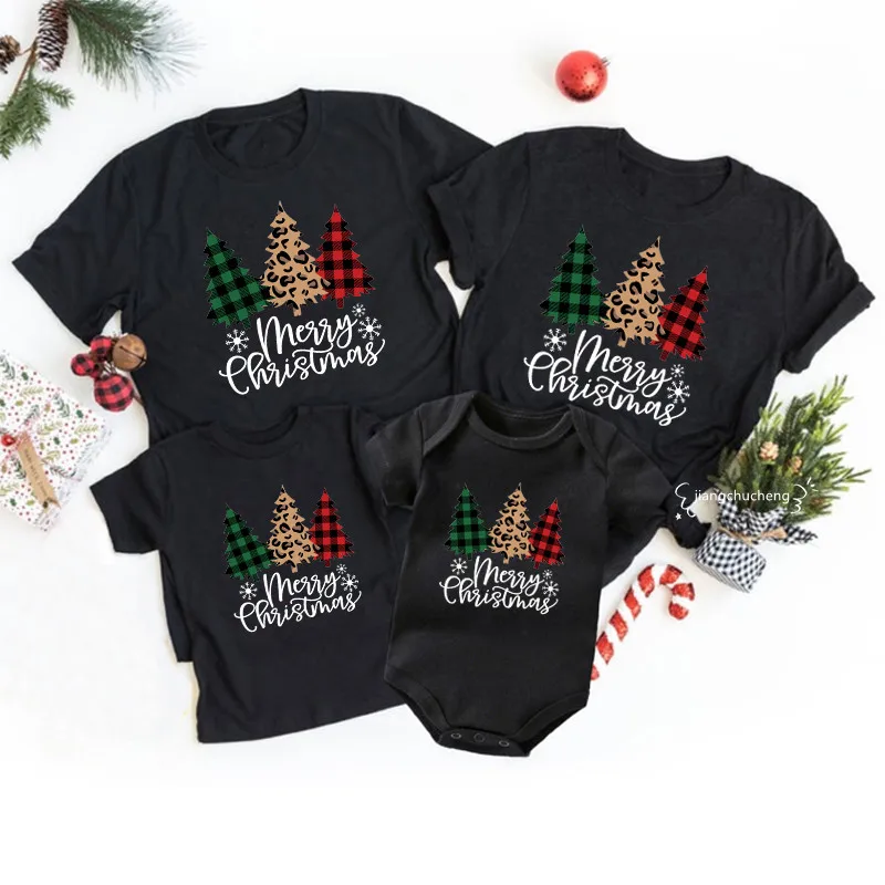 

Merry Christmas Print Family Matching Clothes Cotton Daddy Mommy Kids Tshirts Baby Bodysuits Family Look New Year Party Outfits