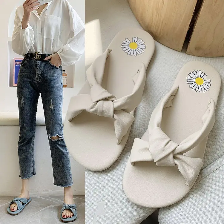 Sandals Female Fashion Cross Slippers Wild Flat Beach Slippers Breathable and Lightweight Non-Slip  Women's Shoes