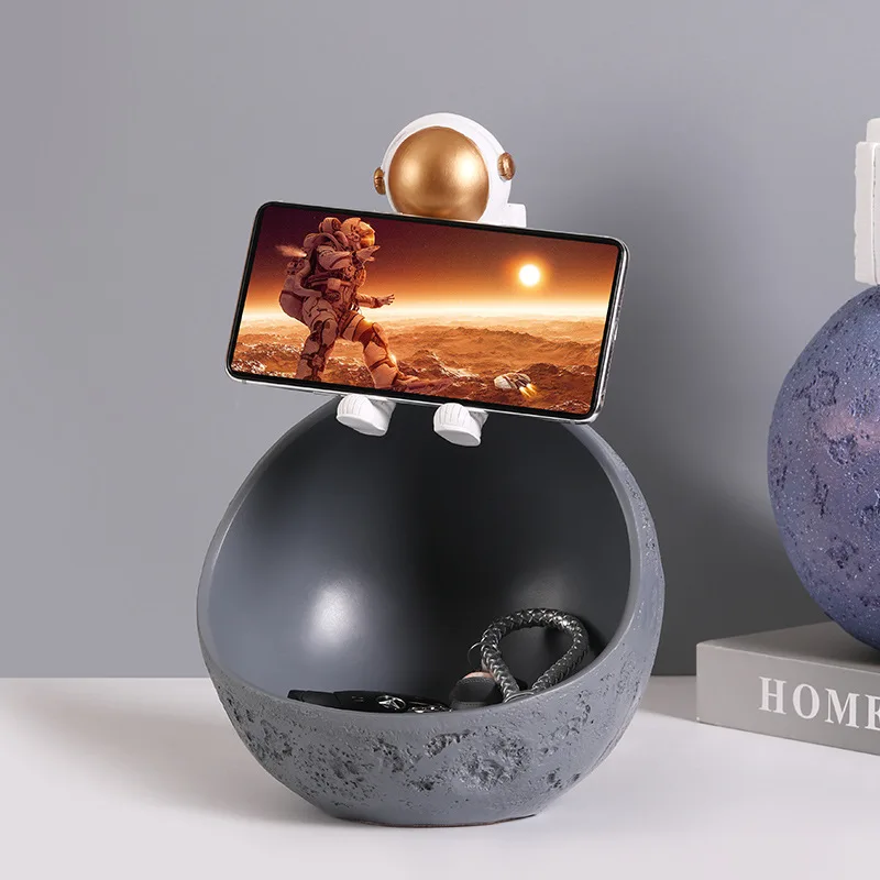 

Nordic Light Luxury Wind Lucky Cat Home Decoration Creative Living Room TV Cabinet Coffee Table Entrance Key Storage Decoration