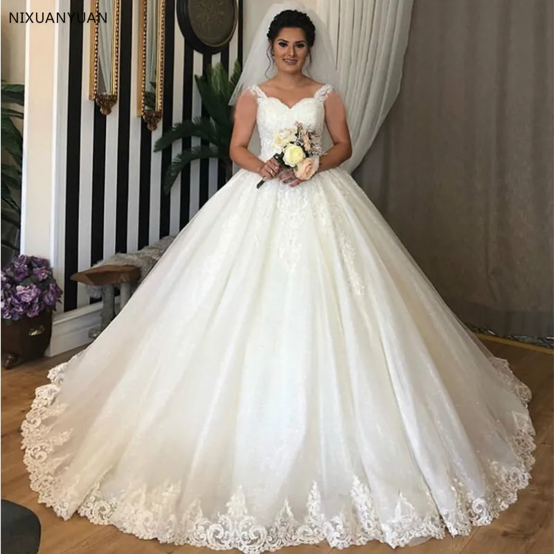 

Princess Ball Gown Wedding Dress White Ivory Bridal Dress Spaghetti Straps Luxury Appliques Robe De Mariee Chapel Train