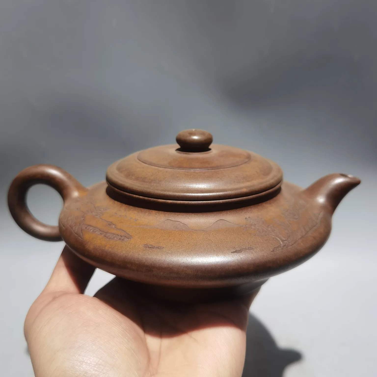 

Фарфоровая посуда Yixing Zisha 8 дюймов, крученый вручную в виде обжига для воды, плоский горшок, ландшафтный необработанный Рудный чайник из красной глины, для приготовления чая, для офиса